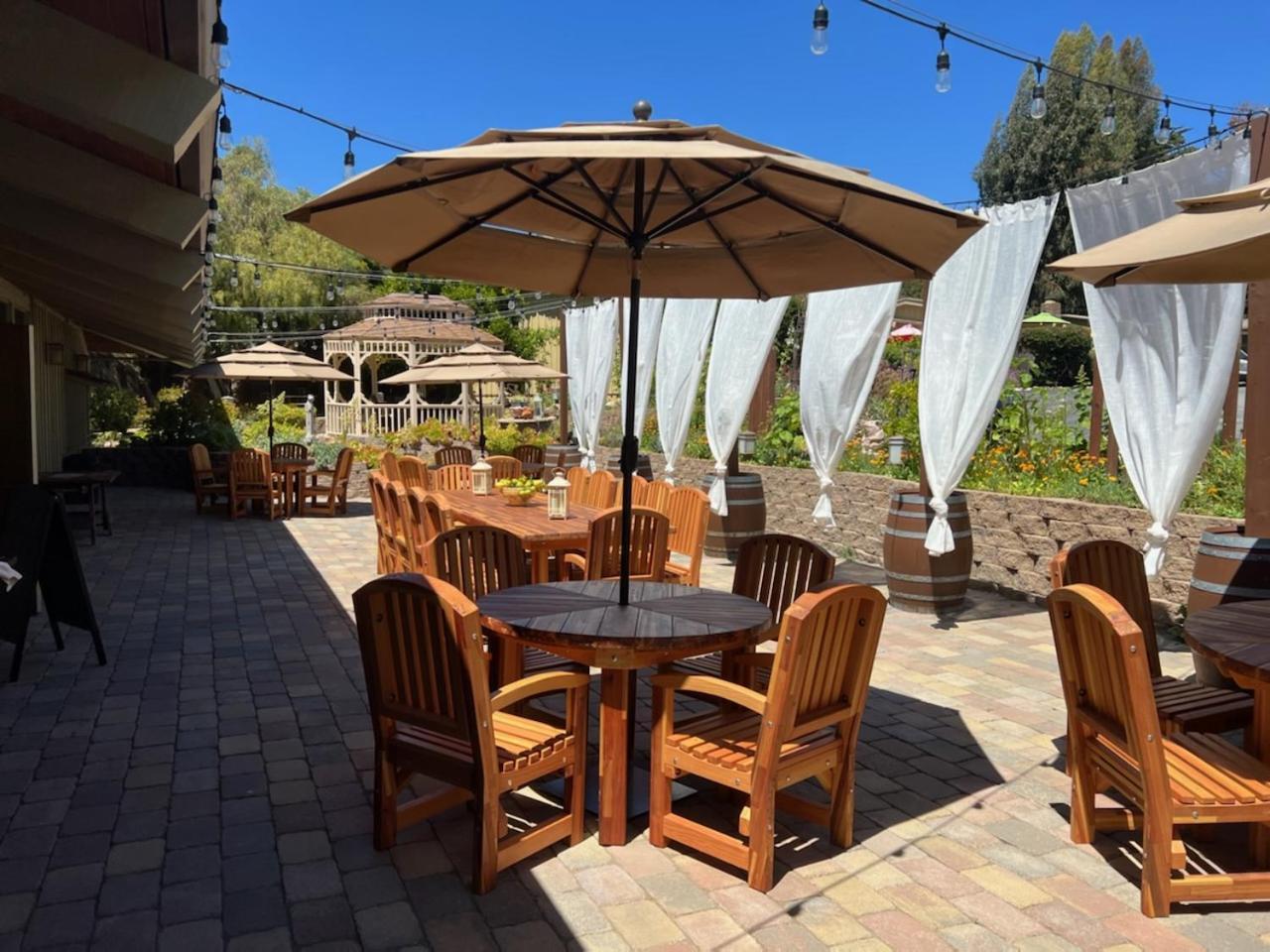 Carmel Valley Lodge Екстер'єр фото