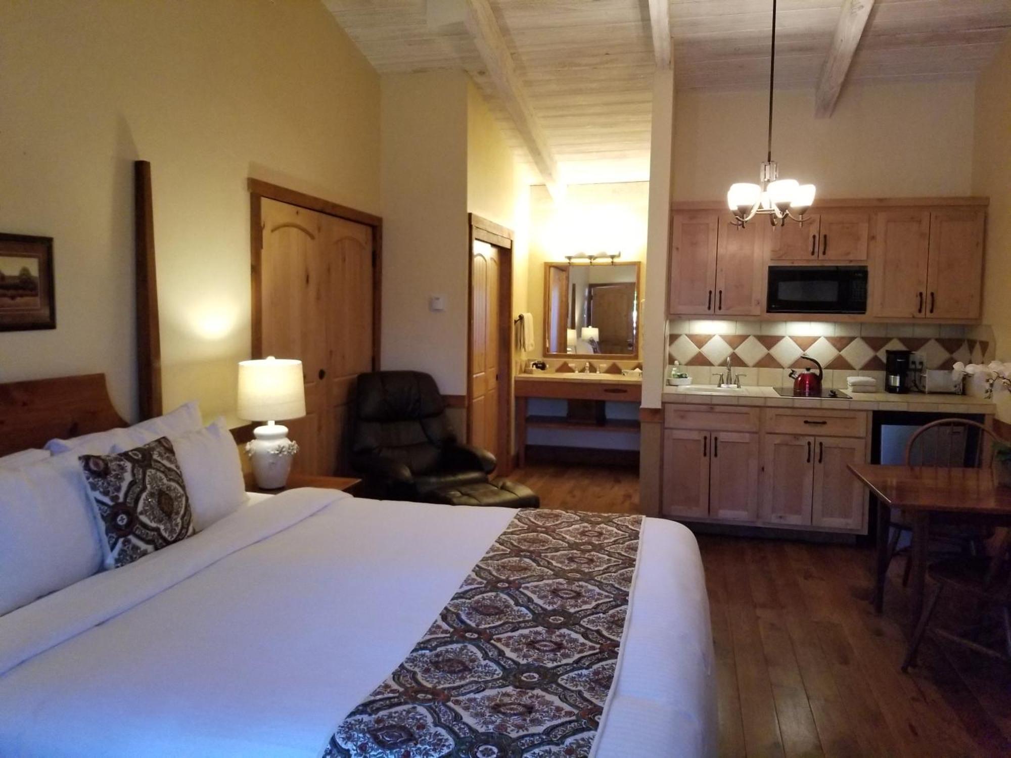 Carmel Valley Lodge Екстер'єр фото