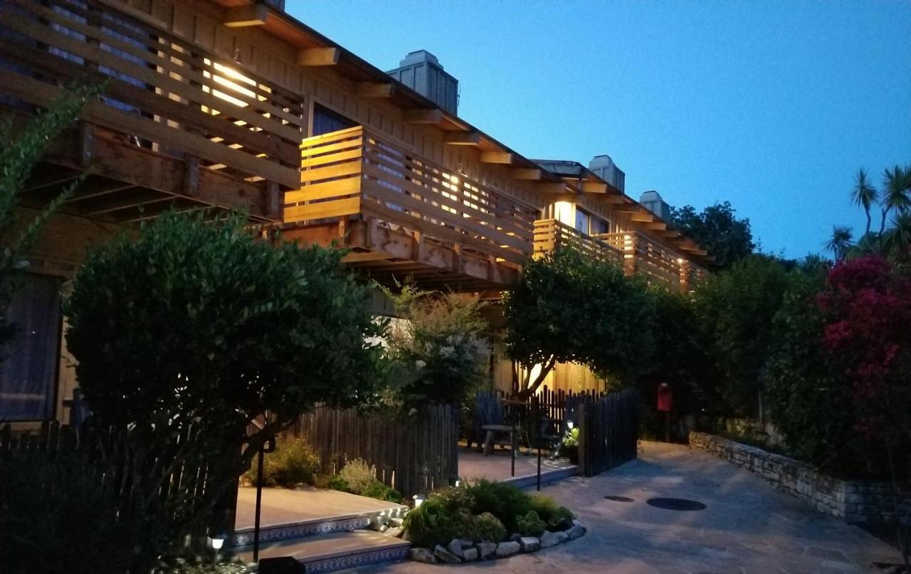 Carmel Valley Lodge Екстер'єр фото